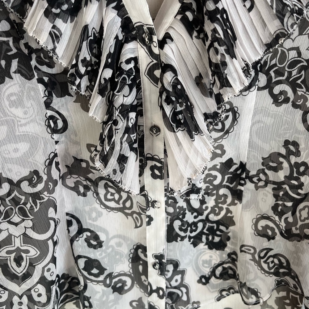 White House Black Market Black and White Ruffle Blouse - Picture 7 of 7